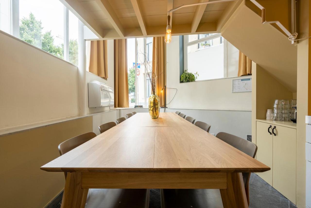 Shway - The Red With Pearls Appartement Antwerpen Buitenkant foto