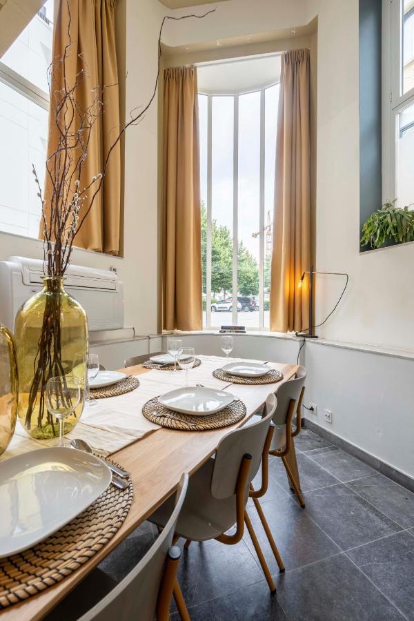 Shway - The Red With Pearls Appartement Antwerpen Buitenkant foto