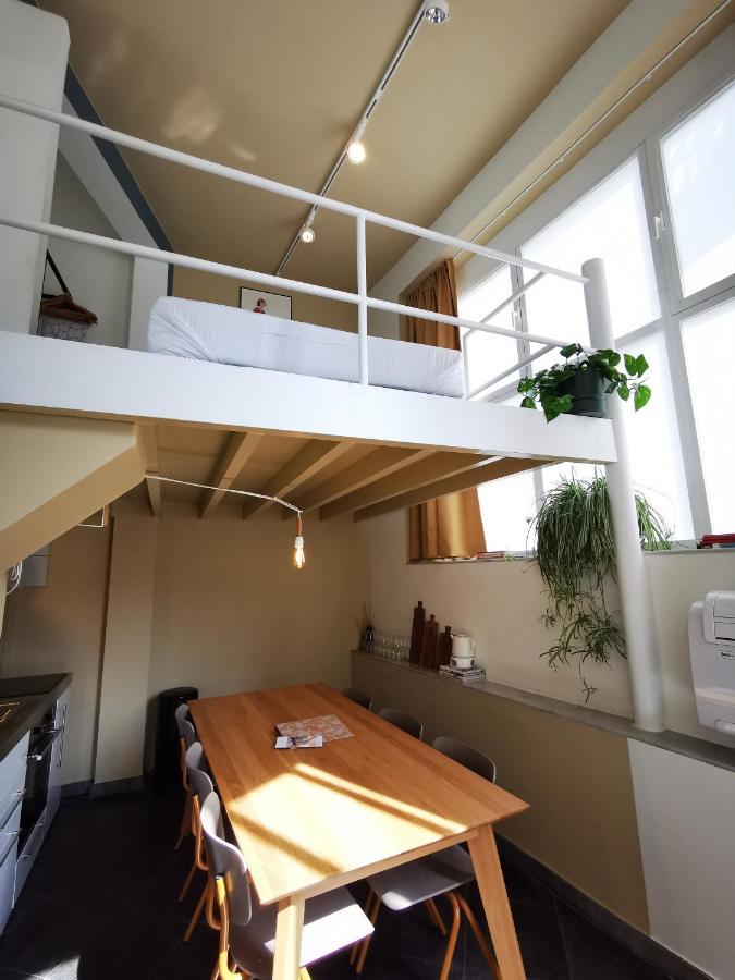 Shway - The Red With Pearls Appartement Antwerpen Buitenkant foto